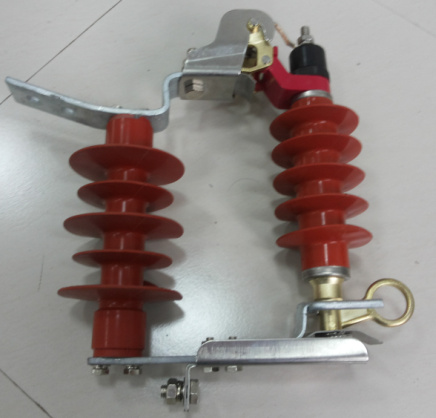 戶外高壓線路保護(hù)設(shè)備